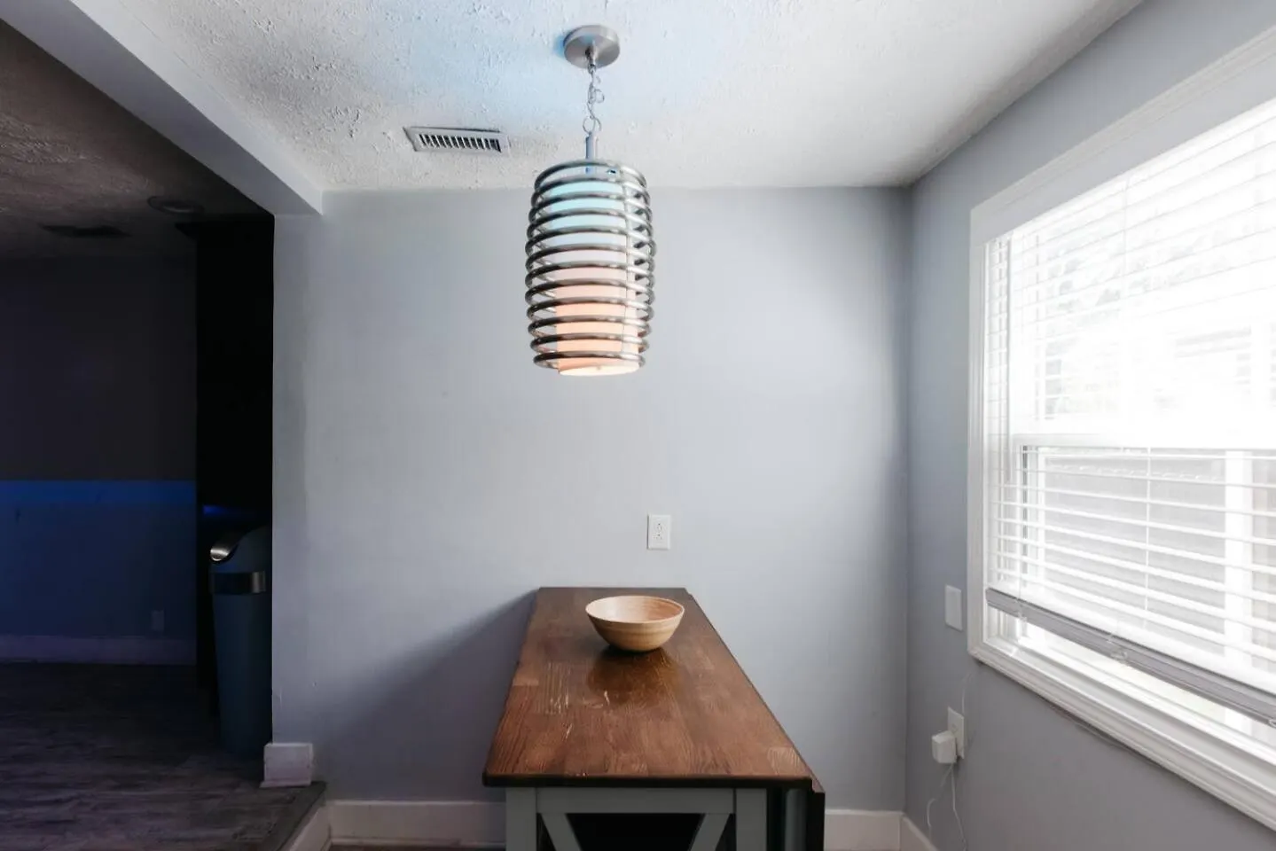 The Little Blue Haus - Two Miles to Broadway Villa Nashville United States