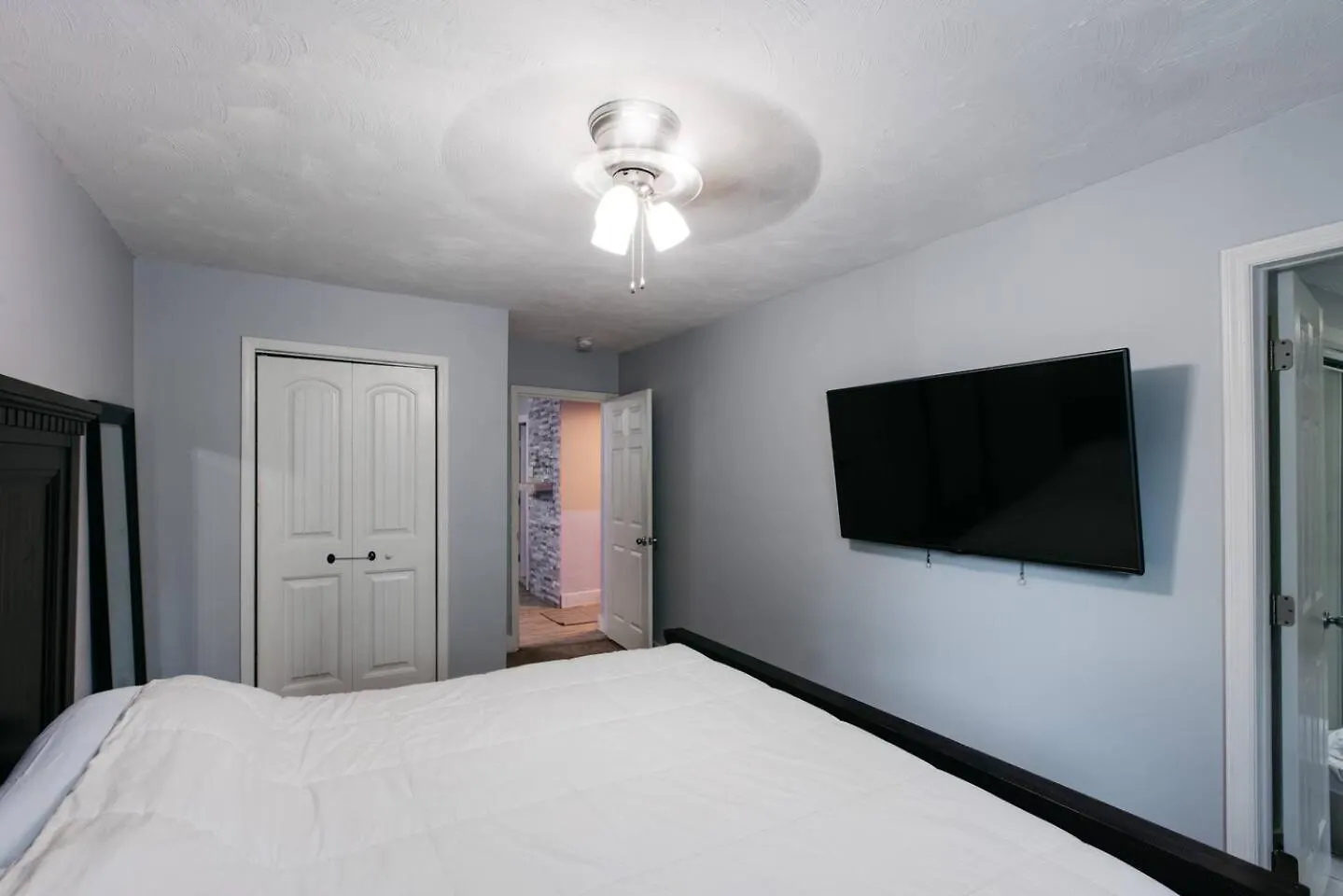The Little Blue Haus - Two Miles to Broadway Villa Nashville Holiday home