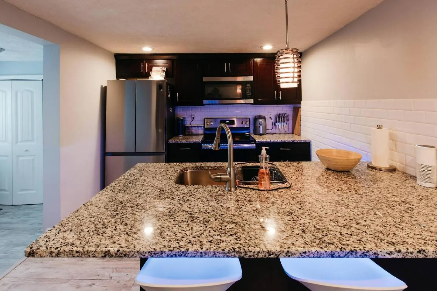 The Little Blue Haus - Two Miles to Broadway Villa Nashville Holiday home