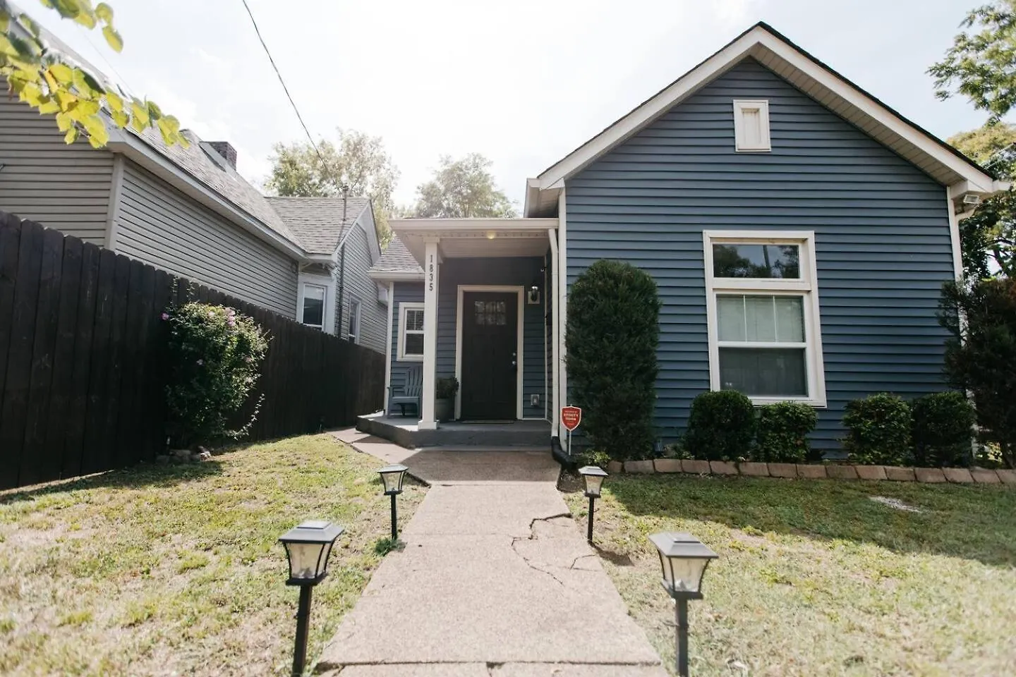 The Little Blue Haus - Two Miles to Broadway Villa Nashville Holiday home